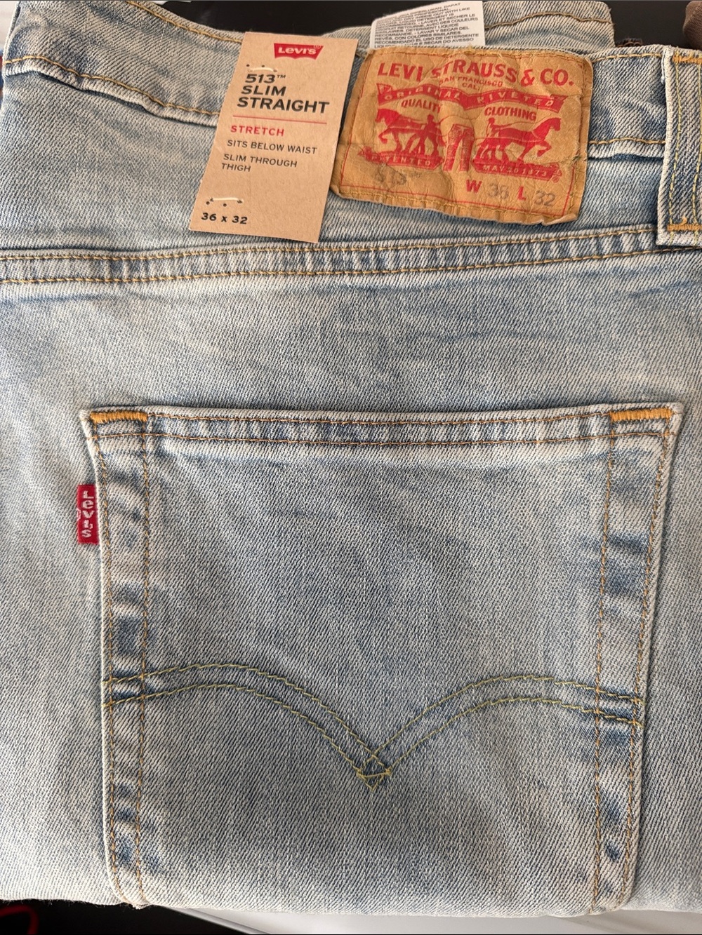 Levi's Slim Straight Jeans in Light Blue Wash